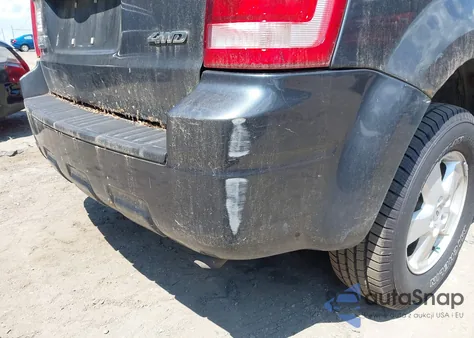 2009 Ford Escape Xlt z USA, uszkodzony, nr VIN 1FMCU93G49KD03777